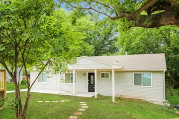 6130 N Eugene Field Rd Kansas City, MO 64119